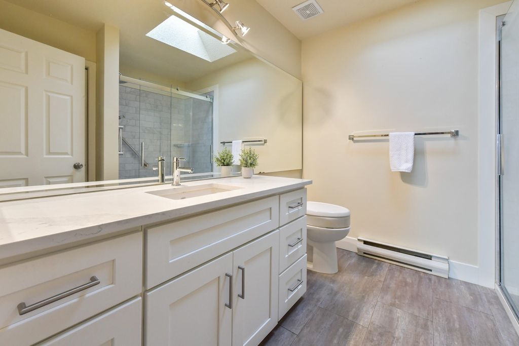 listing image 1102964014652942458