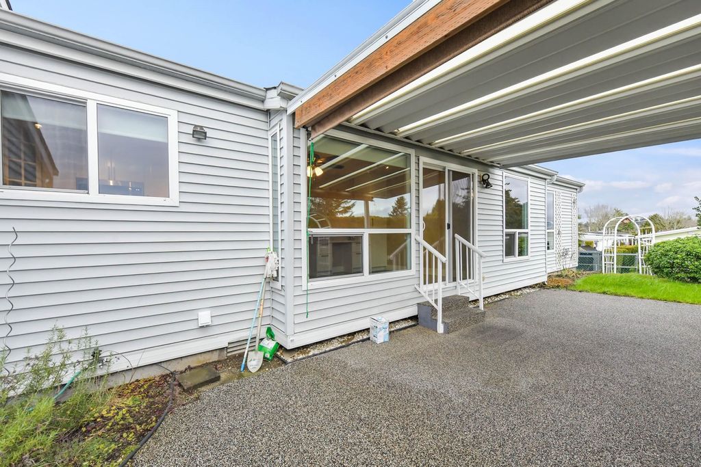 listing image 1101635575745636613