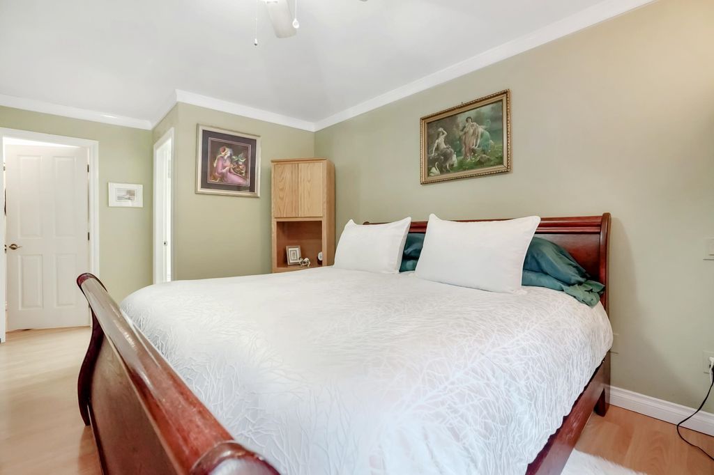 listing image 1101955629674697555