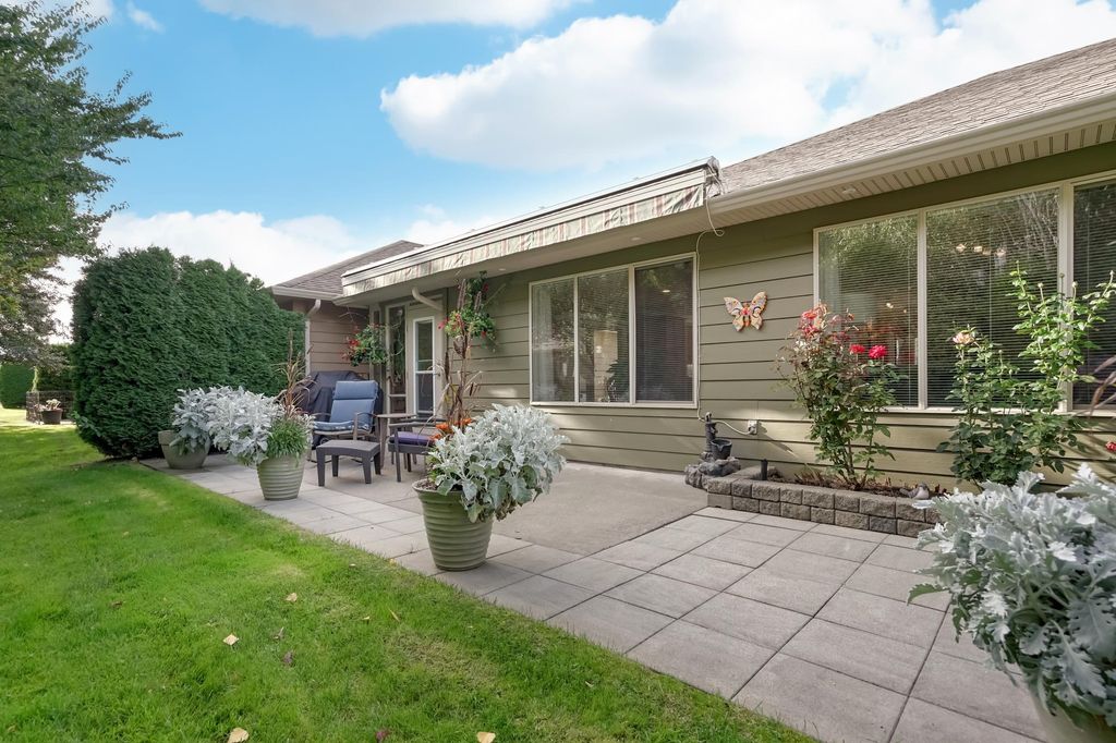 listing image 1104486739943807913