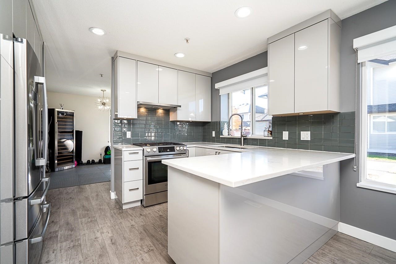 1370 Riverwood Gate 52