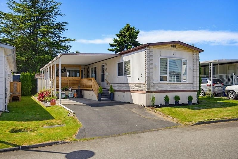 Photo of 15875 20 Avenue #5, Surrey, BC V4A 2B1 (MLS # R3132199)