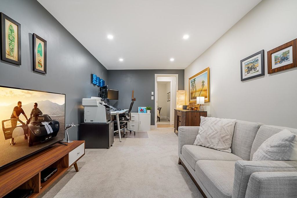 listing image 1105933668136534623