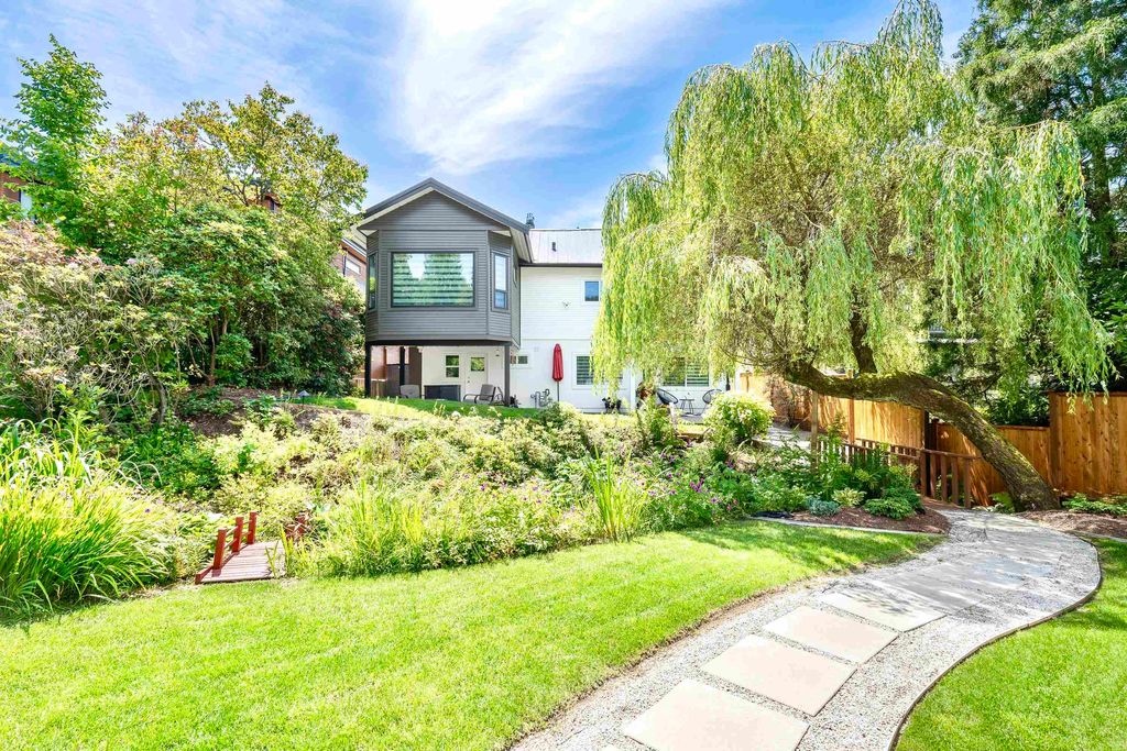 listing image 1100463400425060533