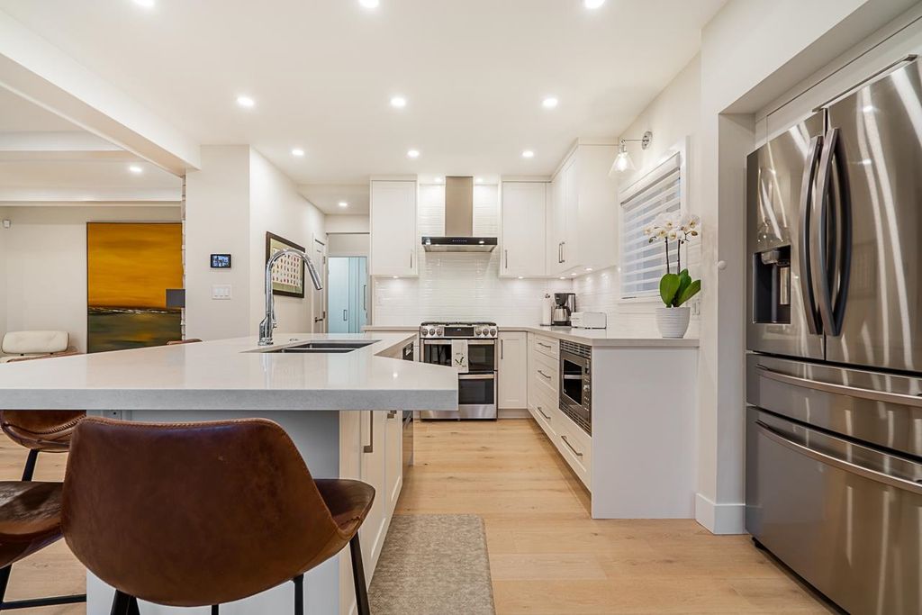 listing image 1102461803500247518