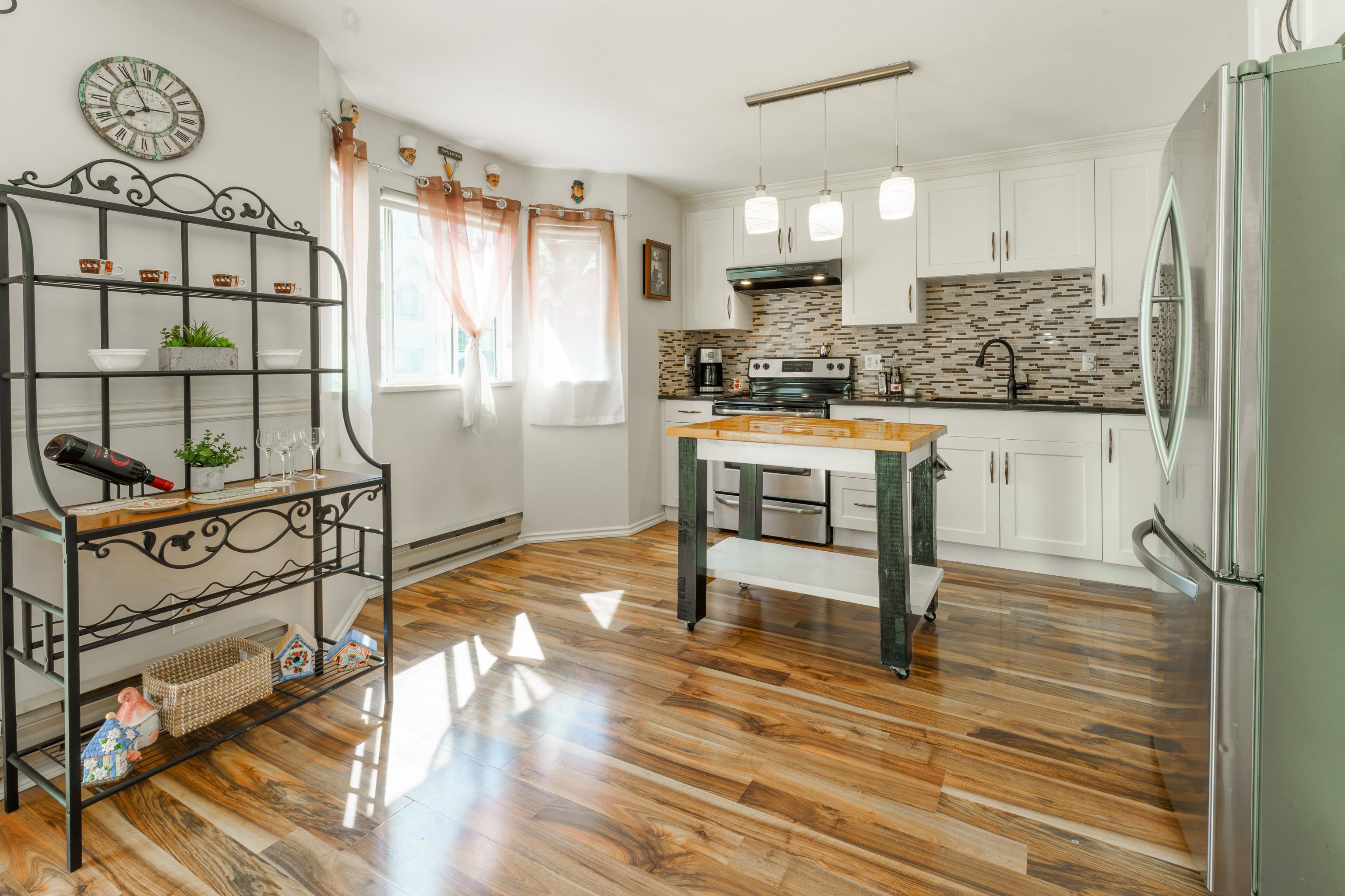 2352 Pitt River Road 11