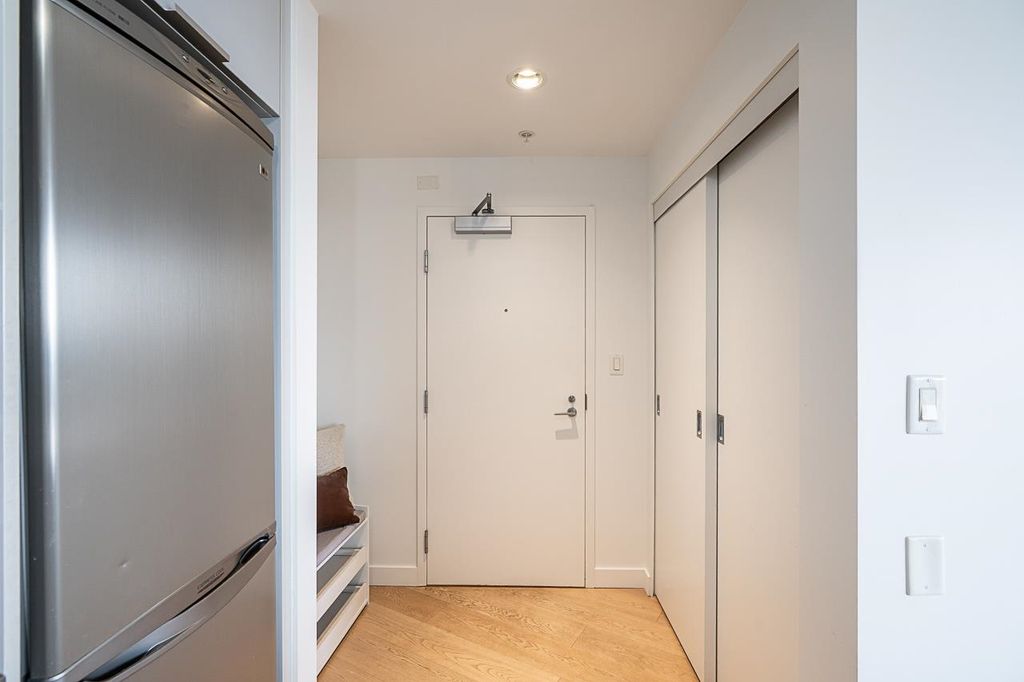 listing image 1105470125878445463