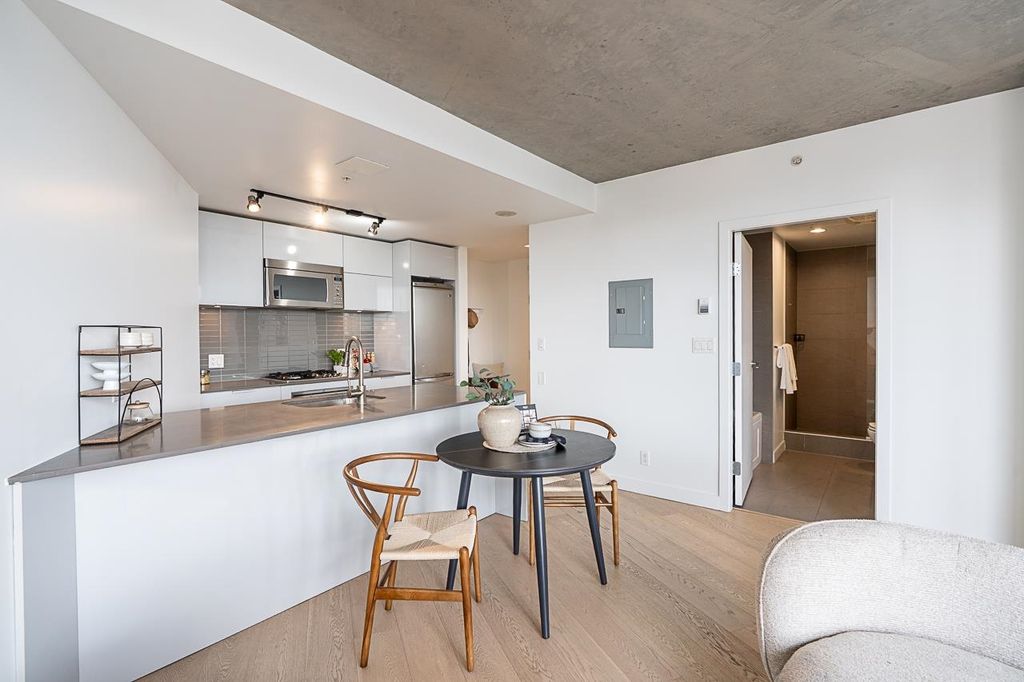 listing image 1103051394952034918