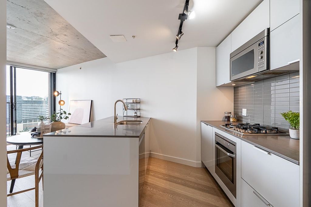 listing image 1107196395228209863