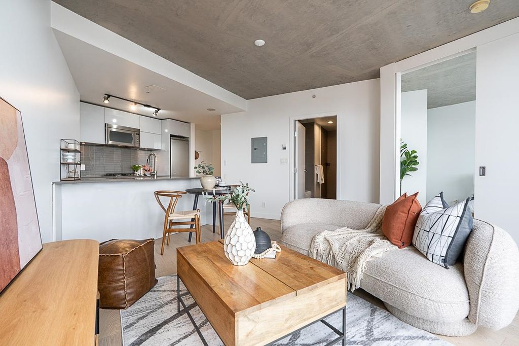 listing image 1101188482541633786