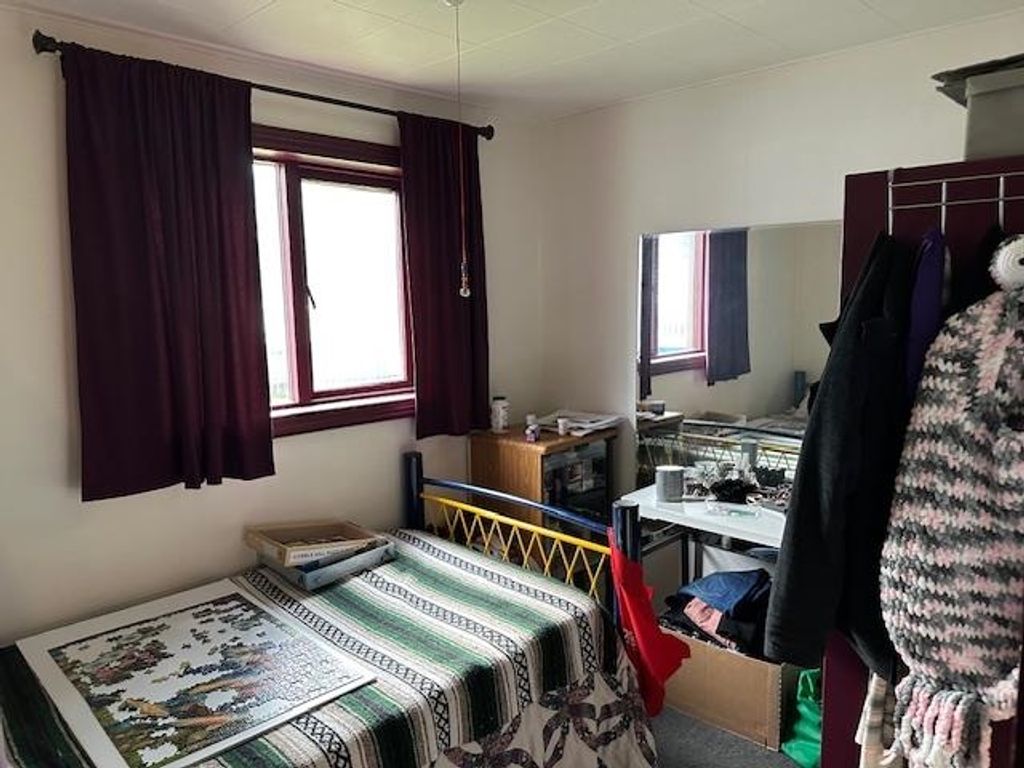 listing image 1105150368972362366
