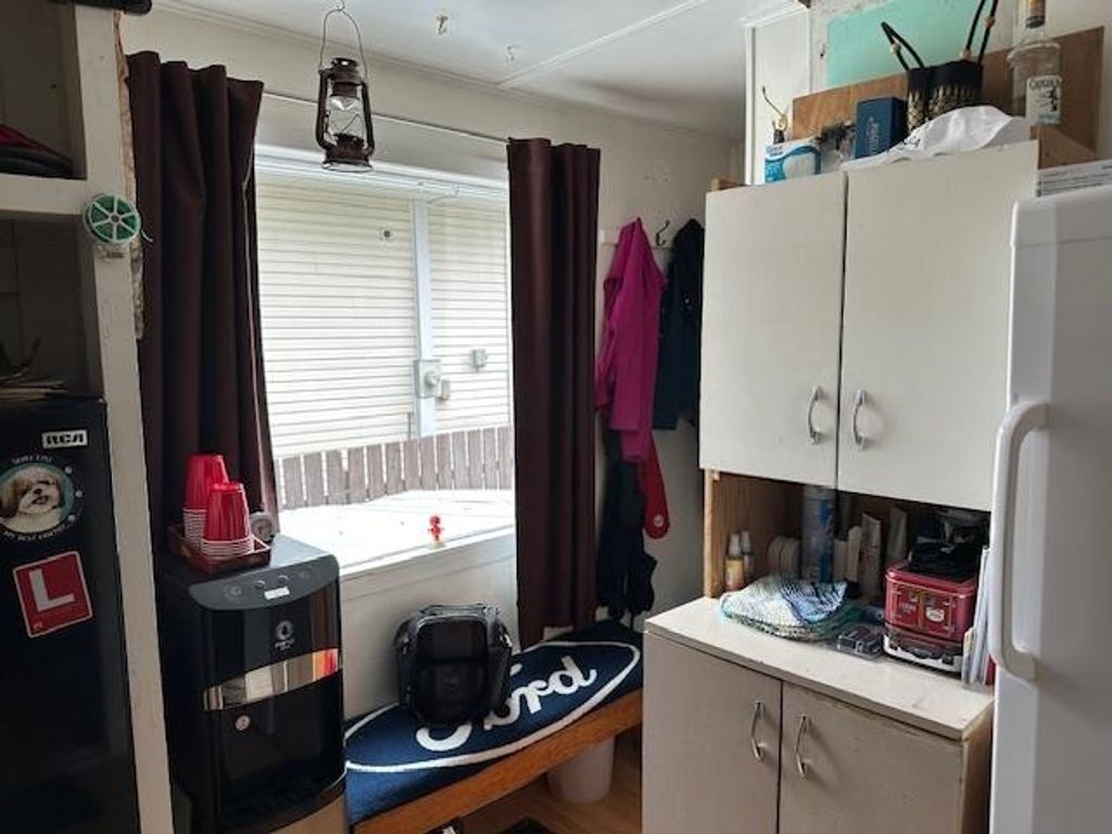 listing image 1102123022189142345