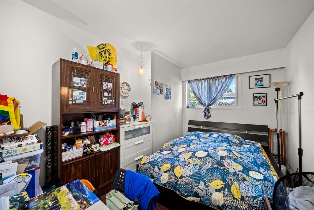 listing image 1105935882012104879