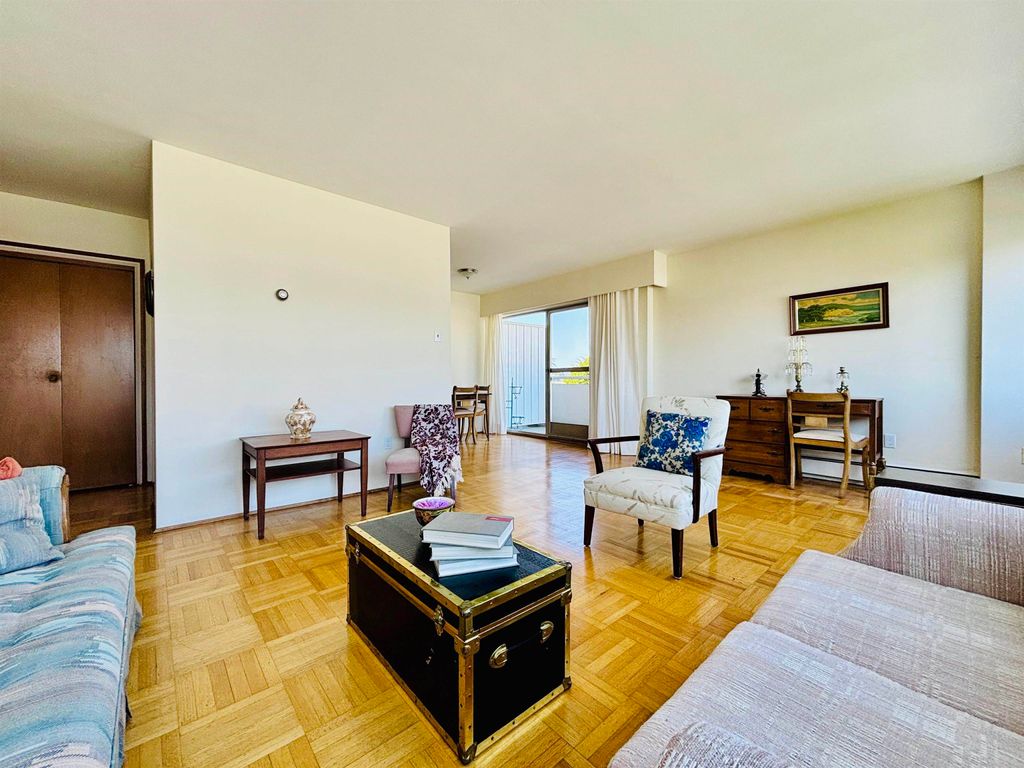 listing image 1103699861179448375