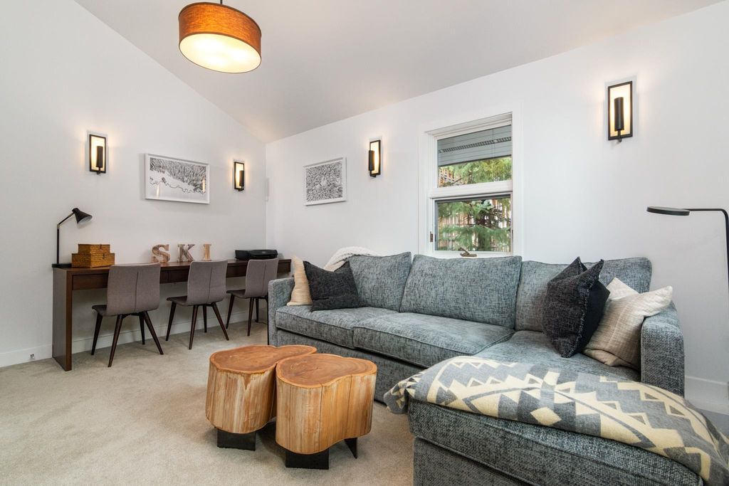 listing image 1109681300988504455