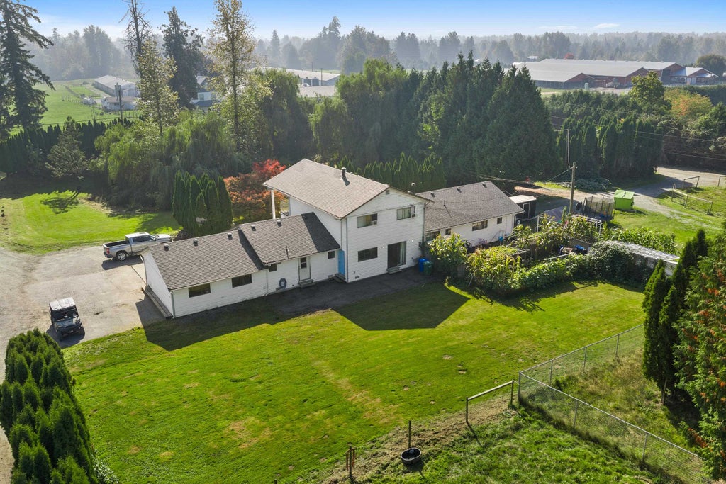 Photo of 28677 58 Avenue, Abbotsford, BC V4X 2E8 (MLS # R3174853)
