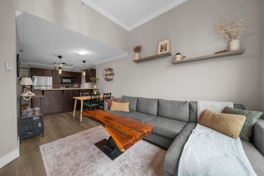 Photo of 2515 Park Drive #405, Abbotsford, BC V2S 0B2 (MLS # R3112047)