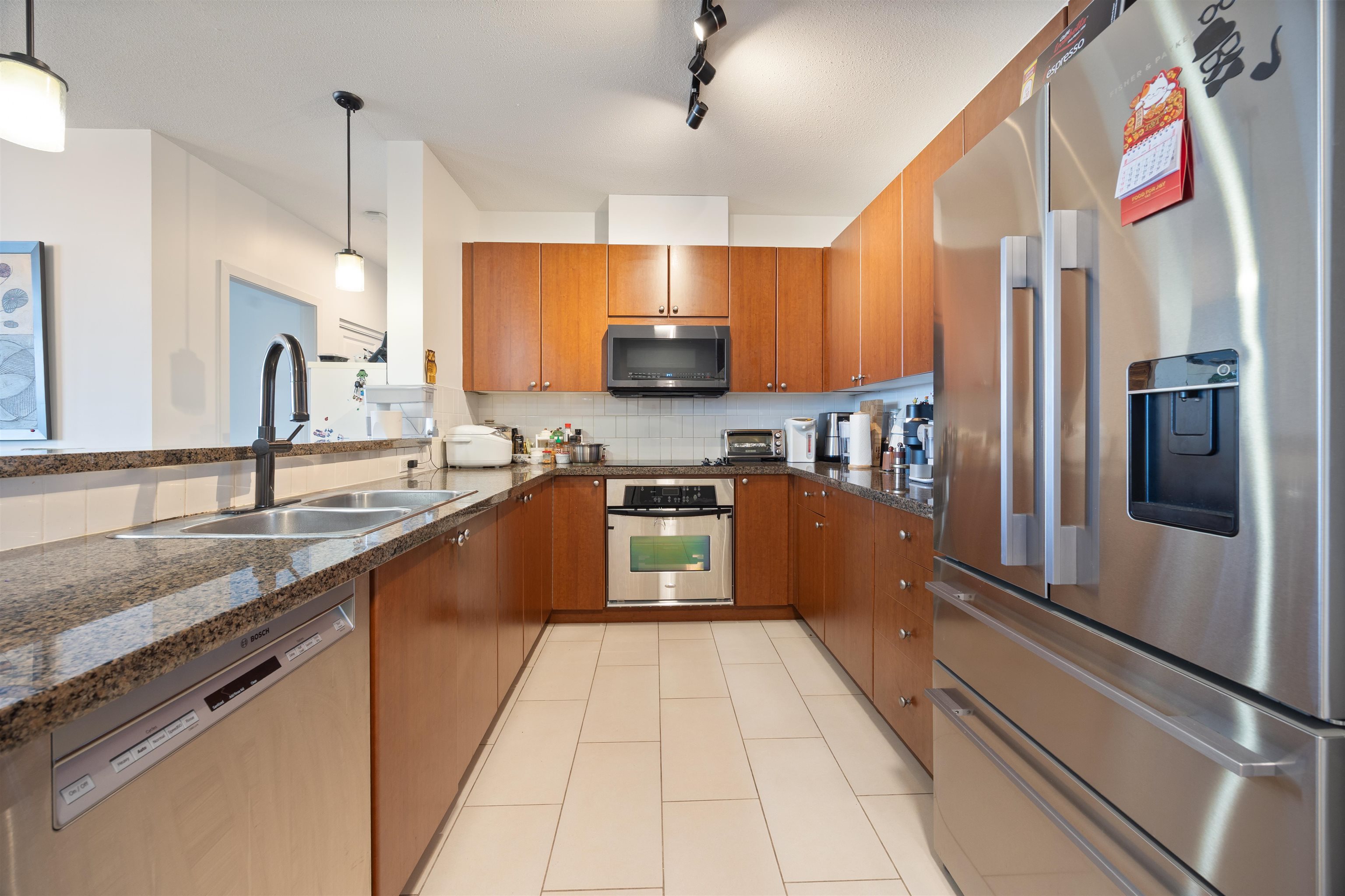 15 E Royal Avenue 1703