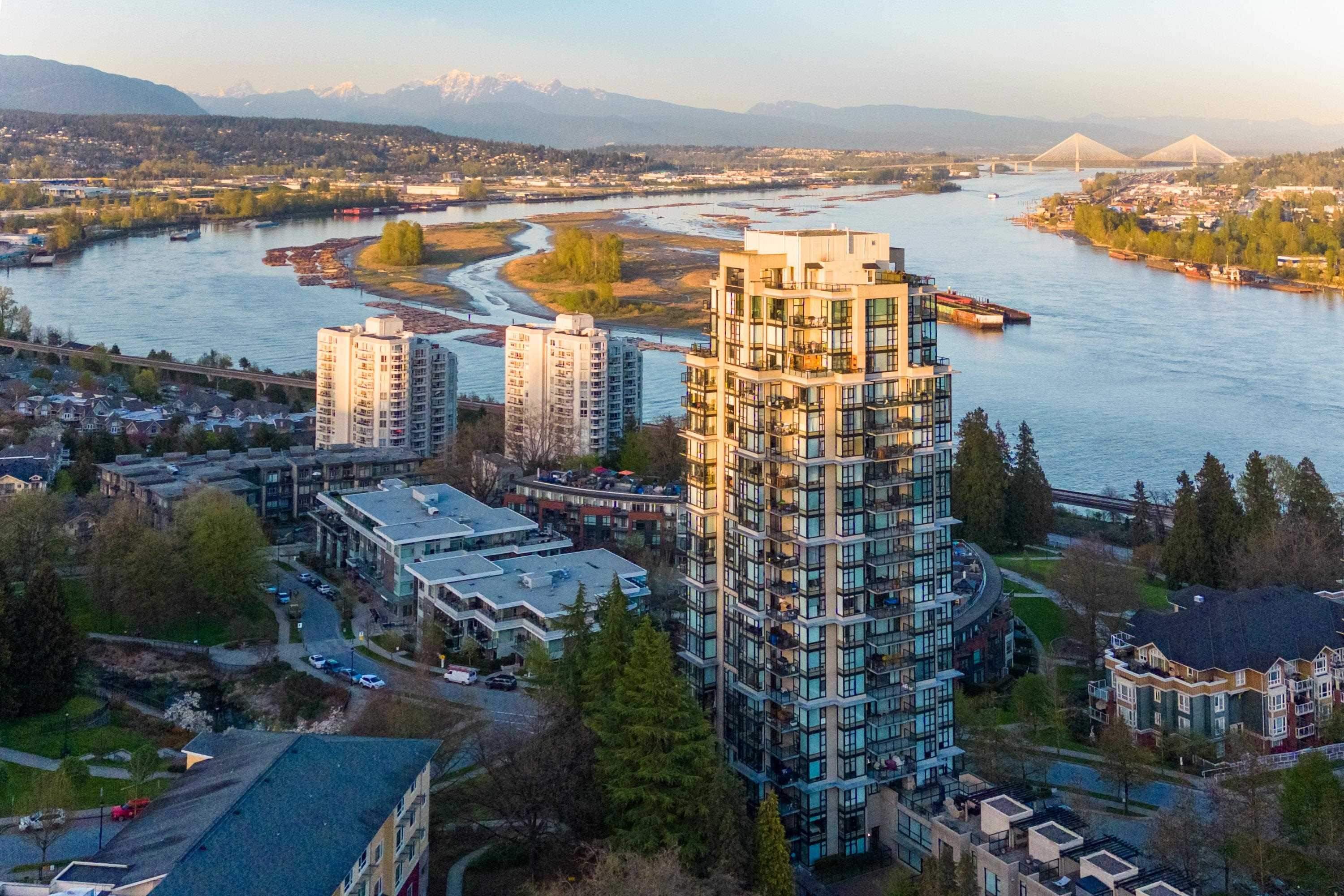 15 E Royal Avenue 1703