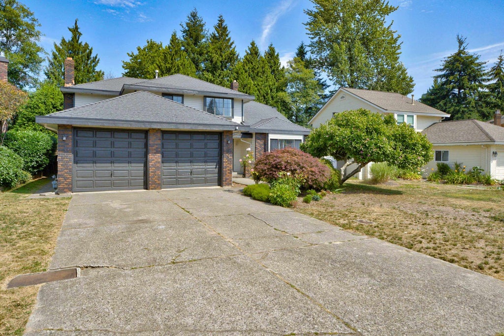 Photo of 16327 Northglen Close, Surrey, BC V4N 1X8 (MLS # R3149107)