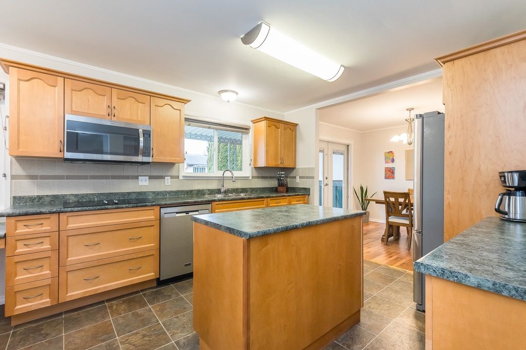 listing image 1101248619934231858