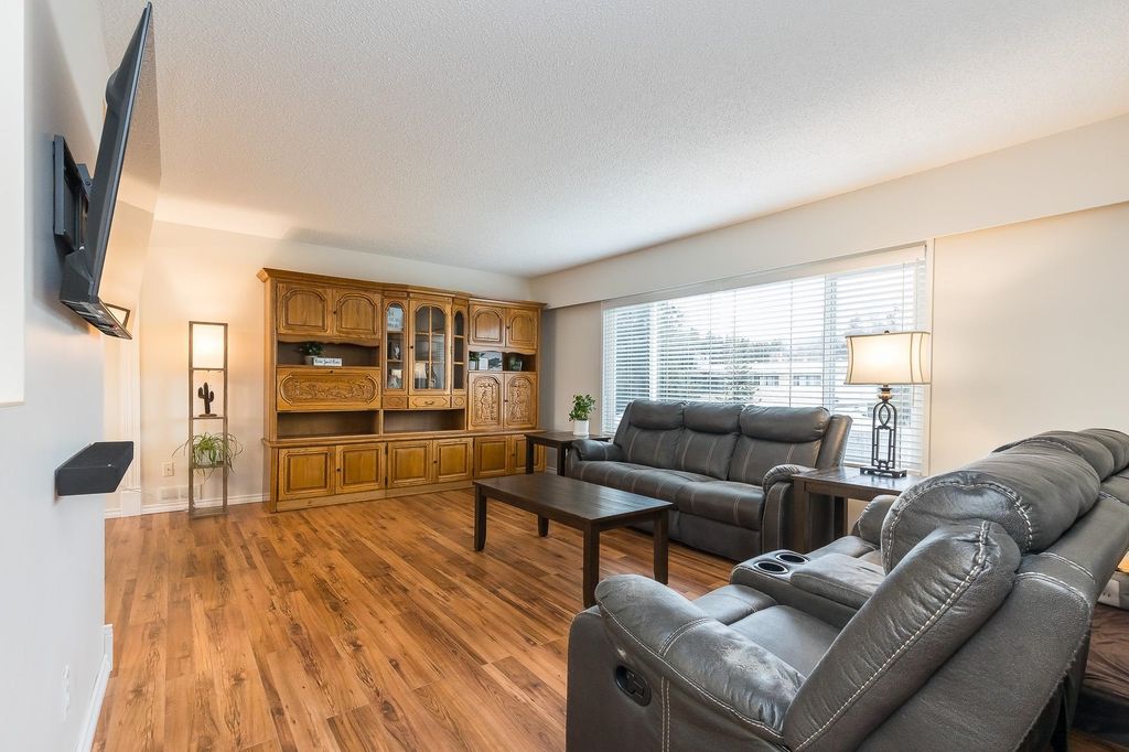 listing image 1101396462599634344
