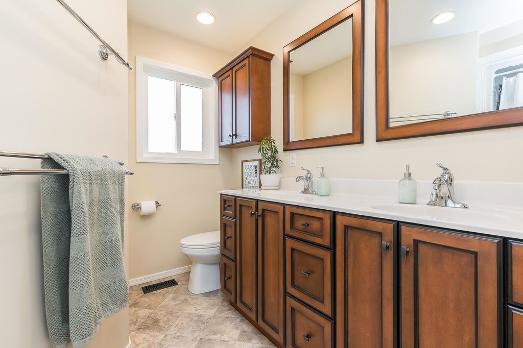 listing image 1108343892478159917