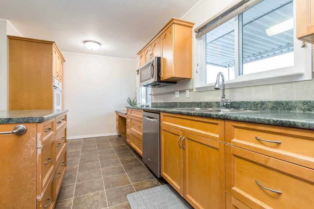 listing image 1100752542979180079