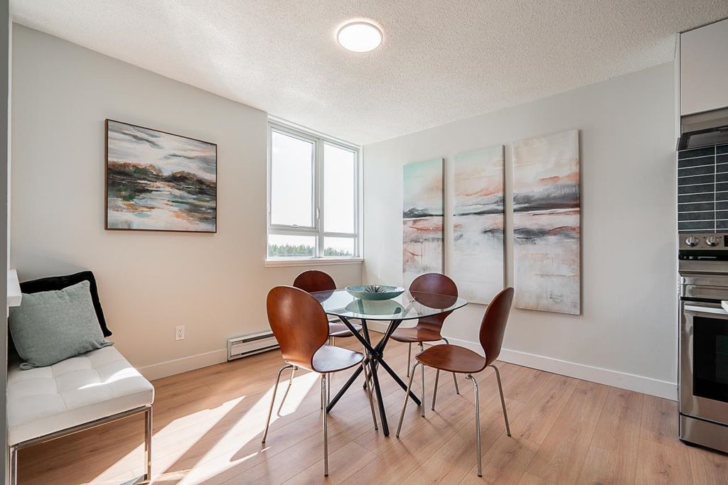 listing image 1102468152913000925