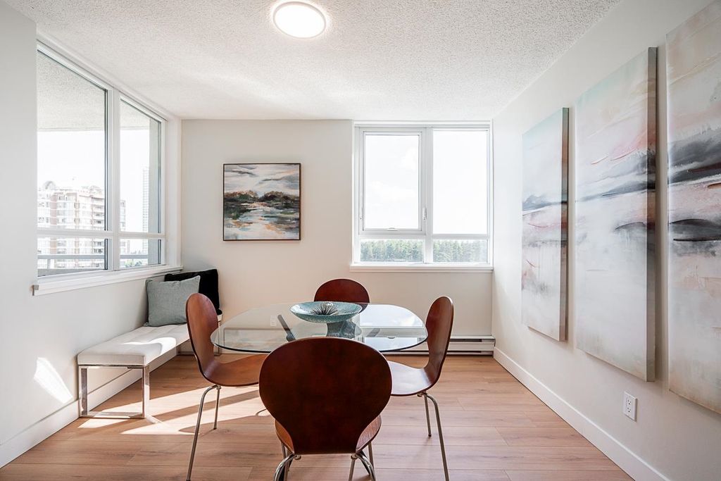 listing image 1102222499283678042