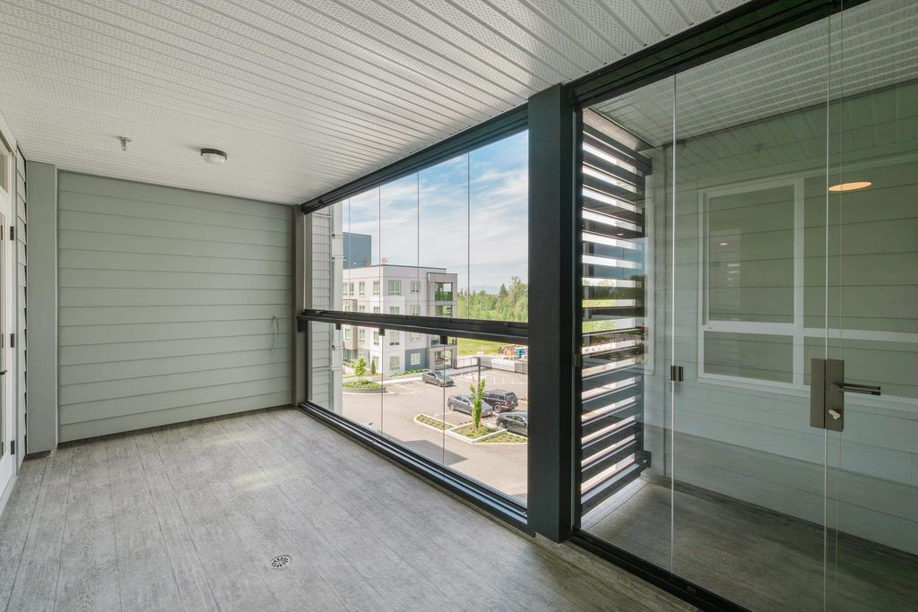 listing image 1105257384571636607