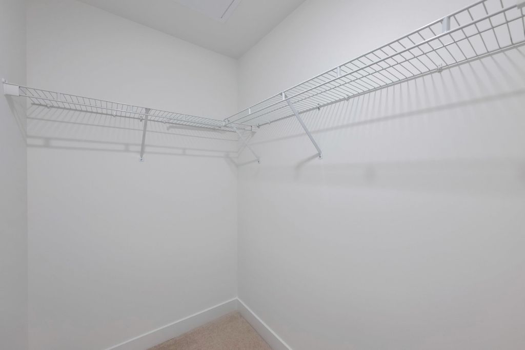 listing image 1107444911617008875