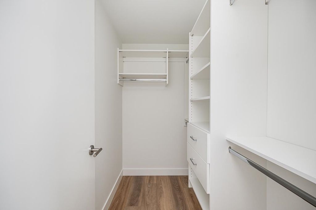 listing image 1108428054726245090