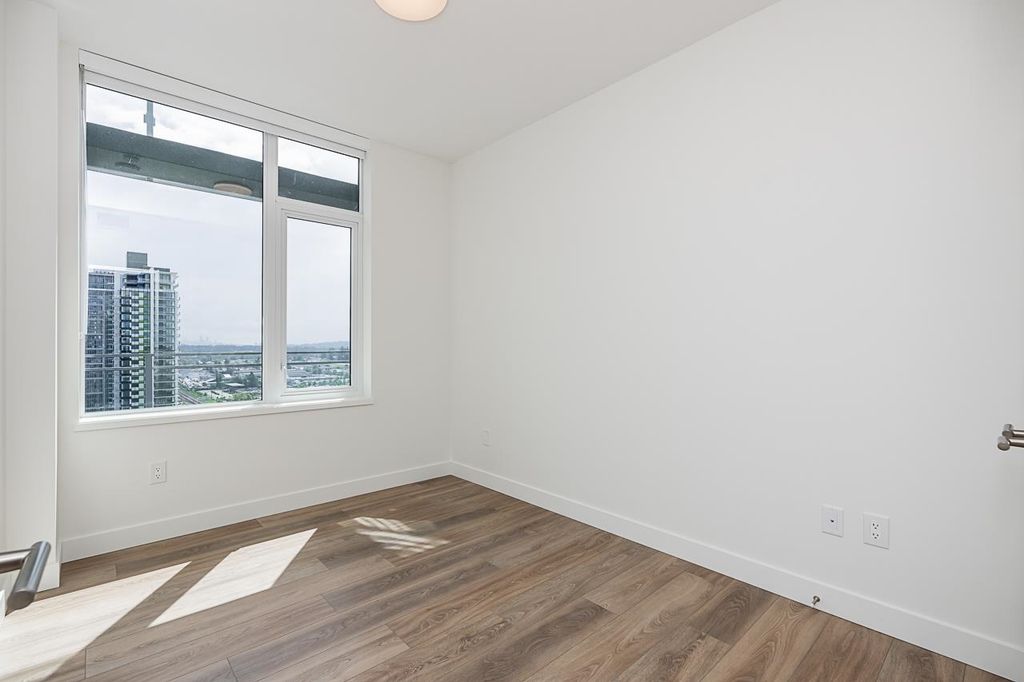 listing image 1101542316646427115