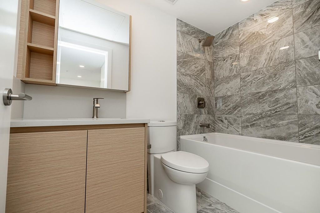 listing image 1104032622047413588