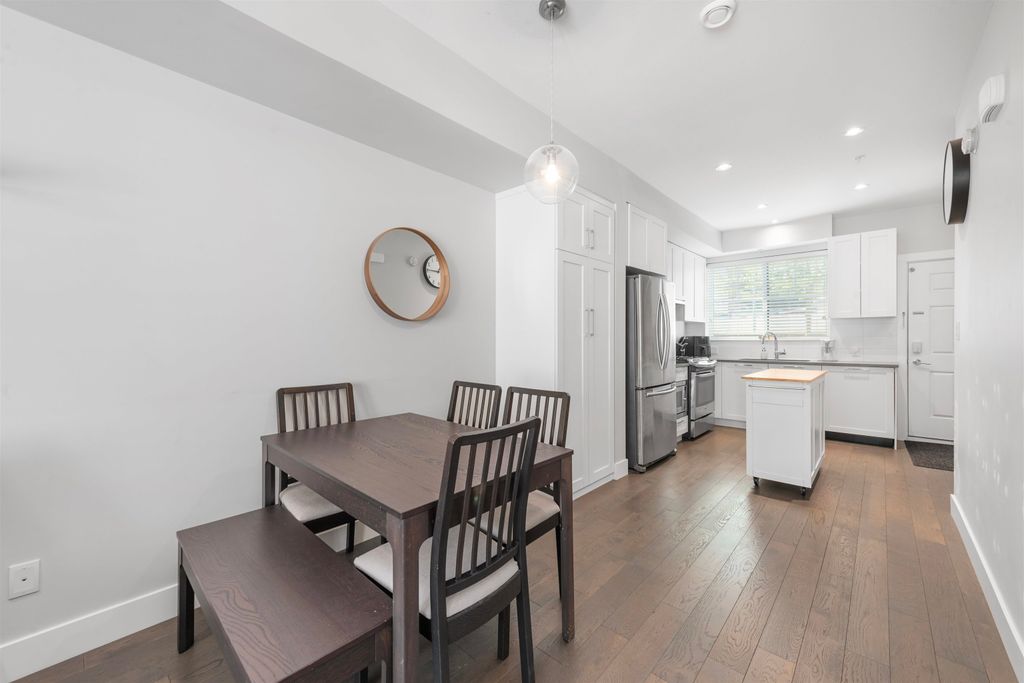 listing image 1109255310191820643