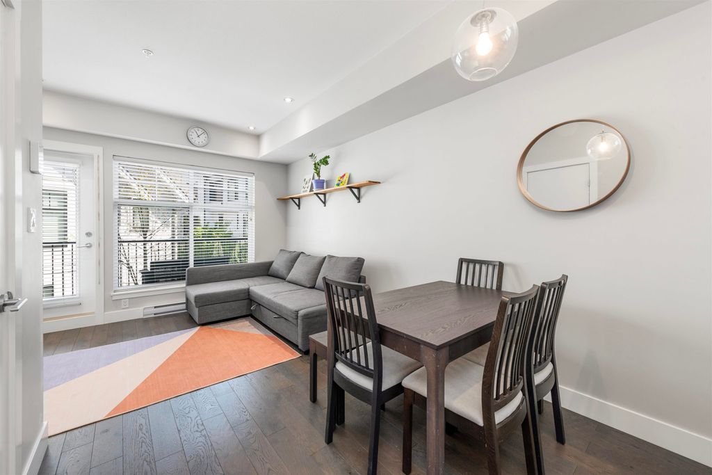 listing image 1102137231691711732