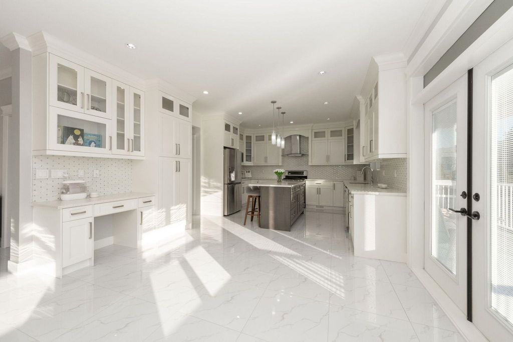 listing image 1103974808067740289