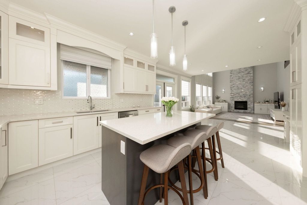 listing image 1109006398111880057