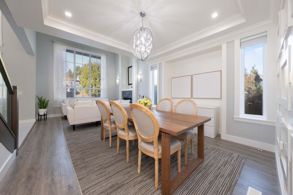 listing image 1106874639349195355