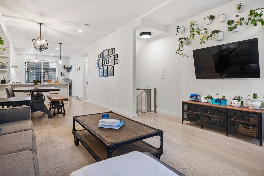 listing image 1107621525137567781