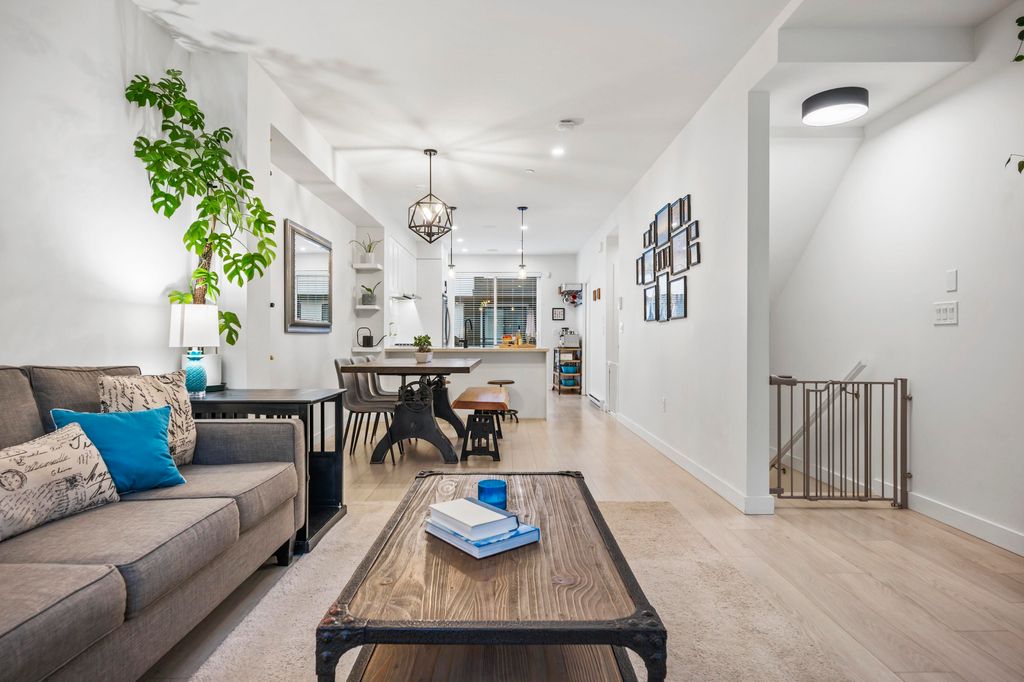listing image 1109393694230668809