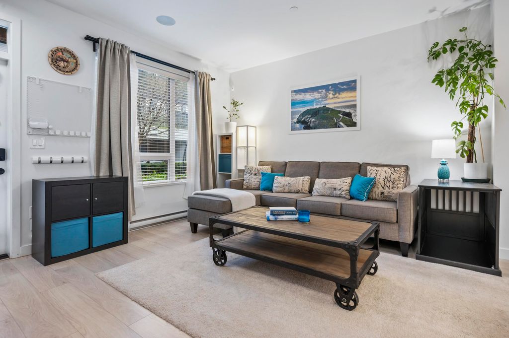 listing image 1109324131614922161