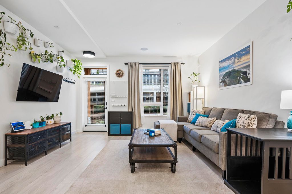 listing image 1101701992352716977