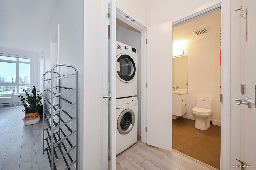 listing image 1105346495251254226