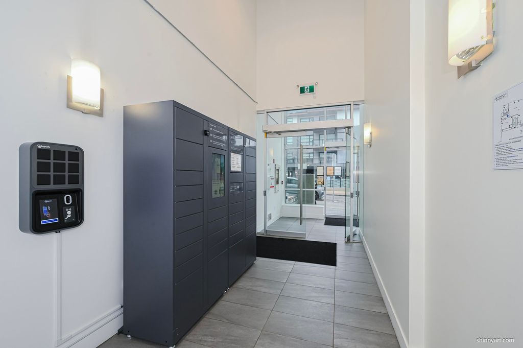 listing image 1106884782351376148