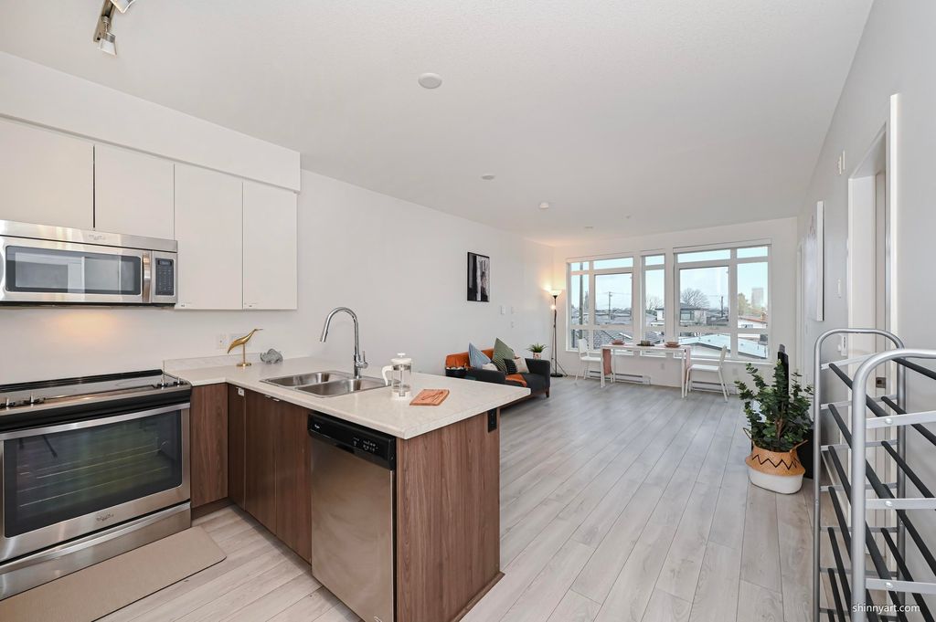 listing image 1105830420657318663