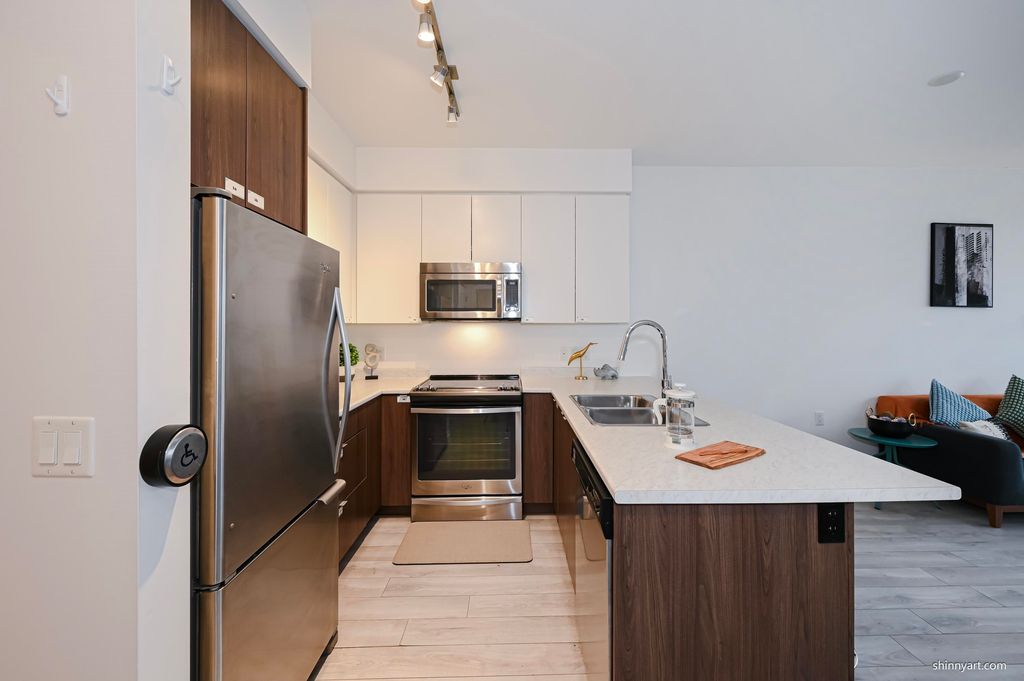 listing image 1103856782589510246