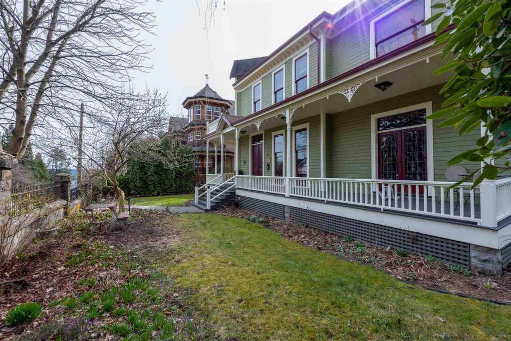 listing image 1104353442444804581