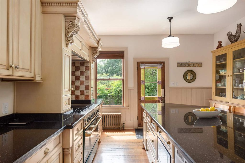 listing image 1104227923928410408